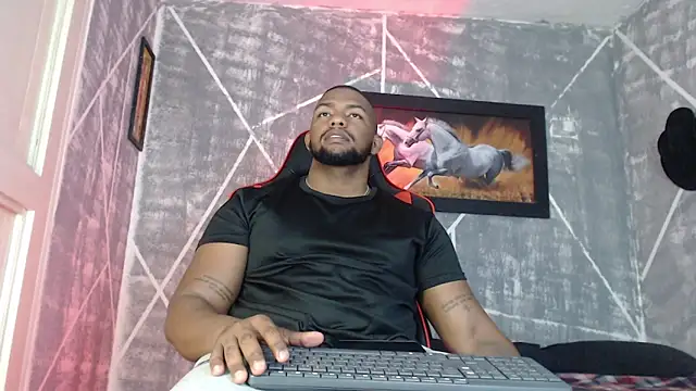 Snapshot of big_blackmen19 chatting on December 2025 03:01:01 AM big blackmen19 online show from December 2025 03:01:01 AM