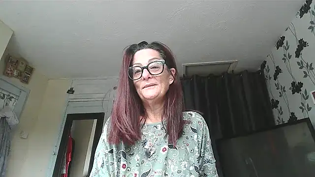 Snapshot of Mistress-Ivy51 chatting on May 2026 05:25:01 AM Mistress-Ivy51 online show from May 2026 05:25:01 AM
