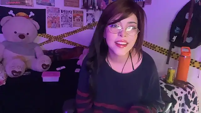 Snapshot of PixelKitty_ chatting on November 2025 04:52:01 PM PixelKitty online show from November 2025 04:52:01 PM