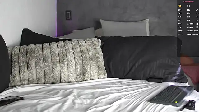 Snapshot of joesteel chatting on November 2025 07:13:02 PM joesteel online show from November 2025 07:13:02 PM