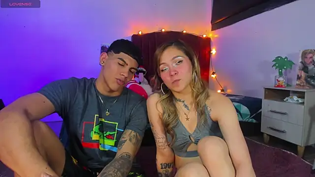 Snapshot of ChiliciousCouple chatting on September 2025 03:11:01 AM ChiliciousCouple online show from September 2025 03:11:01 AM