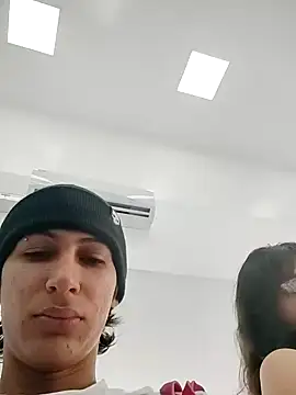 Snapshot of DavidAndClare chatting on September 2025 03:48:01 PM DavidAndClare online show from September 2025 03:48:01 PM