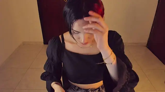 Snapshot of Madison_charlotte chatting on February 2026 05:30:01 AM Madison charlotte online show from February 2026 05:30:01 AM