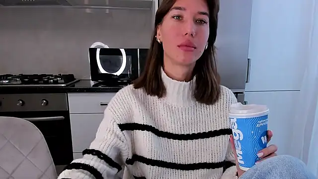 marylips online show from December 2025 08:45:01 AM