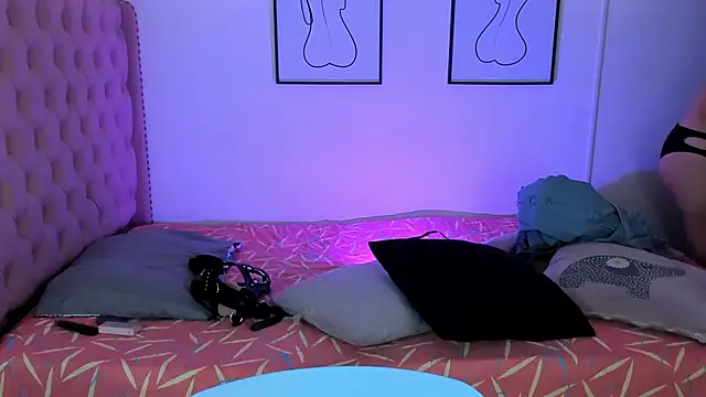 Rose 72 online show from September 2025 07:08:01 PM