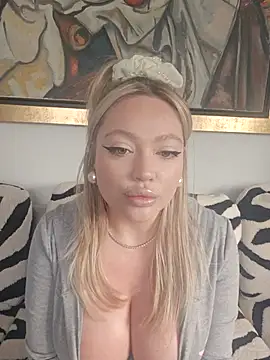 Snapshot of misstitmouseofficial chatting on February 2026 11:11:02 AM misstitmouseofficial online show from February 2026 11:11:02 AM