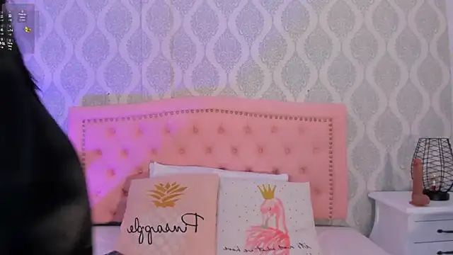 OnlyGia online show from November 2025 08:08:02 PM