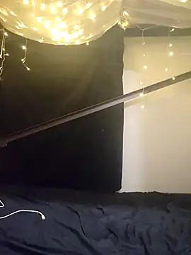 VeiledMuse online show from November 2025 02:17:02 AM