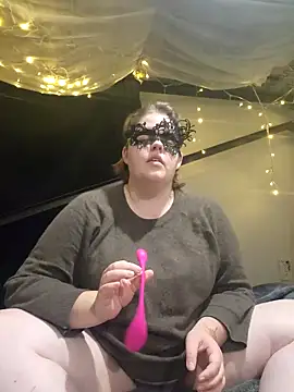 VeiledMuse online show from November 2025 02:11:02 AM