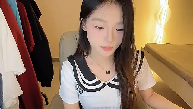 Snapshot of Robin-o3 chatting on October 2025 09:18:02 AM Robin-o3 online show from October 2025 09:18:02 AM