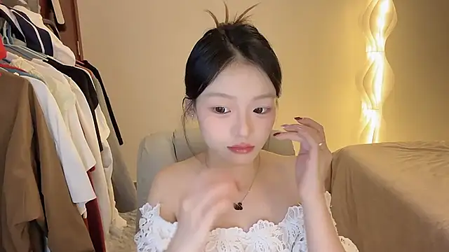 Snapshot of Robin-o3 chatting on November 2025 03:34:01 PM Robin-o3 online show from November 2025 03:34:01 PM