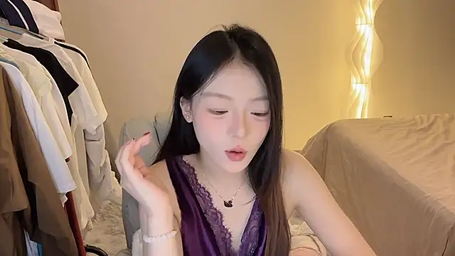 Snapshot of Robin-o3 chatting on November 2025 04:19:02 PM Robin-o3 online show from November 2025 04:19:02 PM