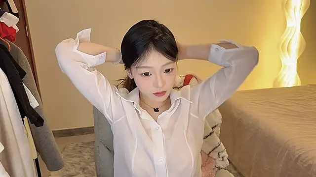 Snapshot of Robin-o3 chatting on December 2025 04:27:01 PM Robin-o3 online show from December 2025 04:27:01 PM