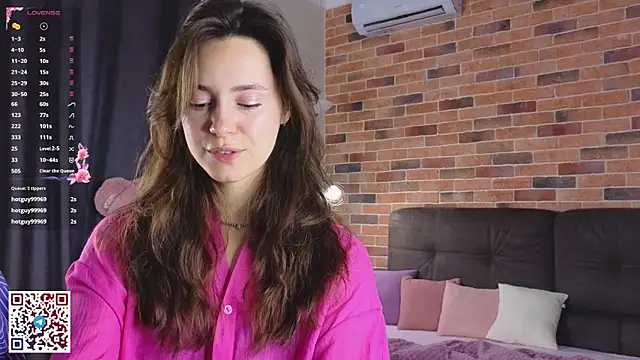 Snapshot of JasminDoroti chatting on October 2025 06:32:02 AM JasminDoroti online show from October 2025 06:32:02 AM