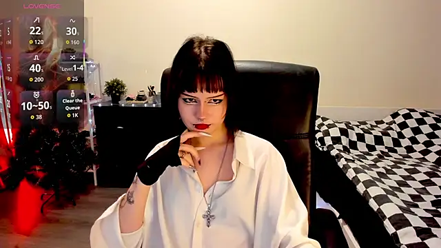 LiyaLuna online show from December 2025 12:54:01 PM