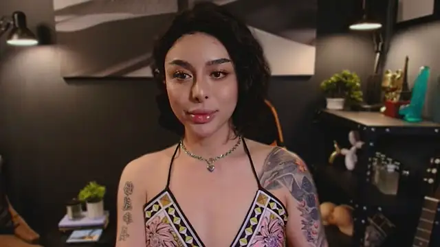 LUNACOCKSLAYER online show from October 2025 01:49:02 AM