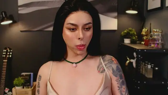 LUNACOCKSLAYER online show from November 2025 05:32:02 AM