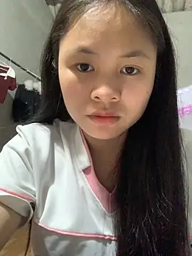 NhuFox online show from November 2025 12:27:02 PM