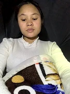 NhuFox online show from November 2025 01:10:02 PM