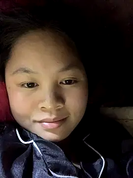 NhuFox online show from November 2025 01:00:02 PM