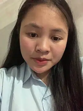 NhuFox online show from December 2025 01:07:01 PM