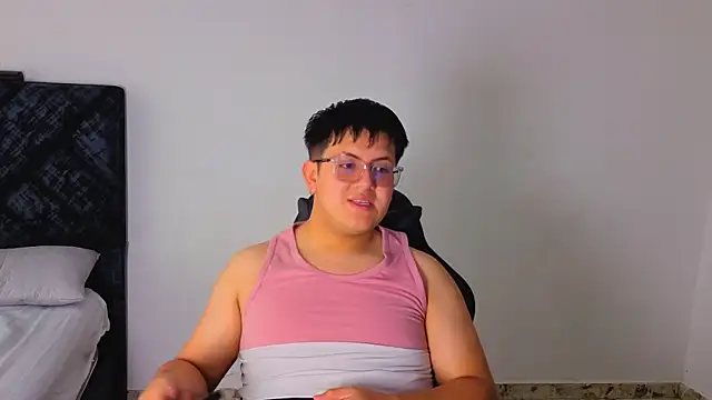 Snapshot of Ryan_Doretti chatting on September 2025 03:46:01 PM Ryan Doretti online show from September 2025 03:46:01 PM