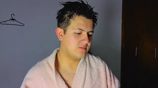 Snapshot of Ryan_Doretti chatting on September 2025 10:58:02 PM Ryan Doretti online show from September 2025 10:58:02 PM