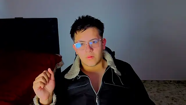 Snapshot of Ryan_Doretti chatting on October 2025 10:59:02 AM Ryan Doretti online show from October 2025 10:59:02 AM