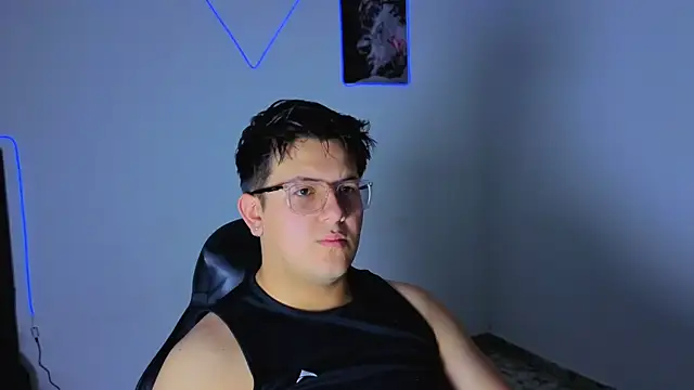 Snapshot of Ryan_Doretti chatting on November 2025 10:37:02 AM Ryan Doretti online show from November 2025 10:37:02 AM