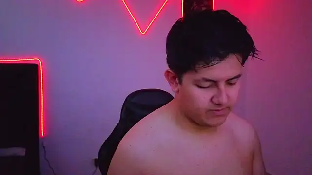 Snapshot of Ryan_Doretti chatting on November 2025 02:06:02 PM Ryan Doretti online show from November 2025 02:06:02 PM