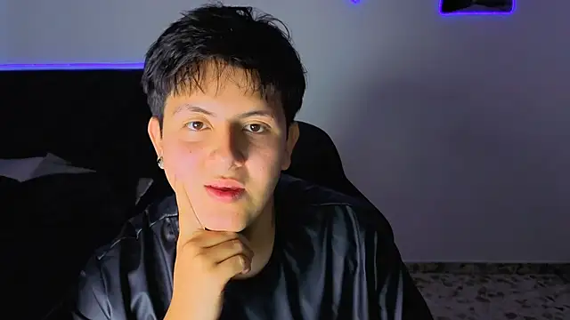 Snapshot of Ryan_Doretti chatting on November 2025 02:22:01 PM Ryan Doretti online show from November 2025 02:22:01 PM