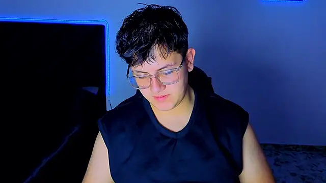 Snapshot of Ryan_Doretti chatting on November 2025 12:16:02 PM Ryan Doretti online show from November 2025 12:16:02 PM