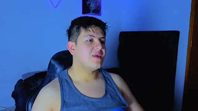 Snapshot of Ryan_Doretti chatting on November 2025 12:41:02 PM Ryan Doretti online show from November 2025 12:41:02 PM