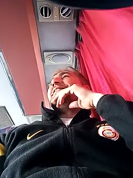 mert0359 online show from September 2025 05:23:02 AM