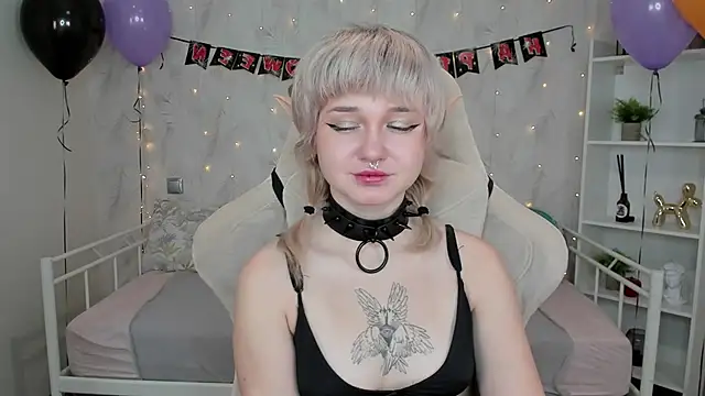 Tori Cutie online show from October 2025 12:05:02 AM