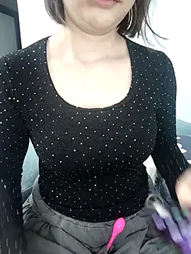 Linh linh01 online show from November 2025 03:58:02 PM