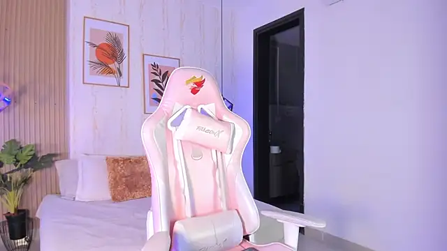 Snapshot of Ayleen_Dunkan chatting on January 2026 12:53:01 PM Ayleen Dunkan online show from January 2026 12:53:01 PM