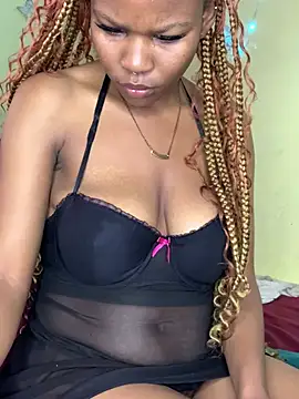 Snapshot of Seductive_Yellow_Titties chatting on May 2026 01:29:02 PM Seductive Yellow Titties online show from May 2026 01:29:02 PM