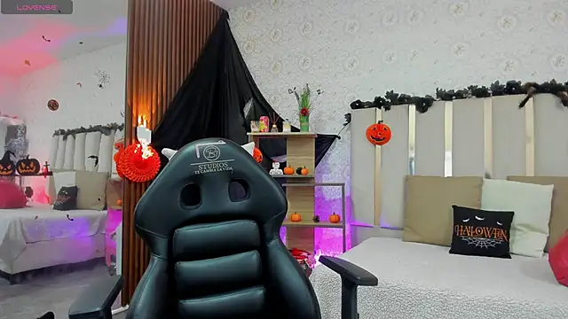 BLUE TAY1 online show from October 2025 12:28:01 PM