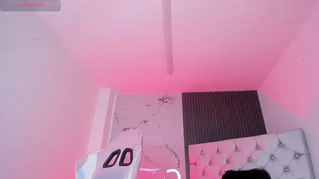 chloesagee online show from January 2026 10:45:01 PM