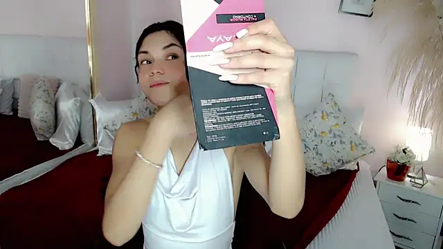 nathalialoes1 online show from January 2026 07:28:02 PM