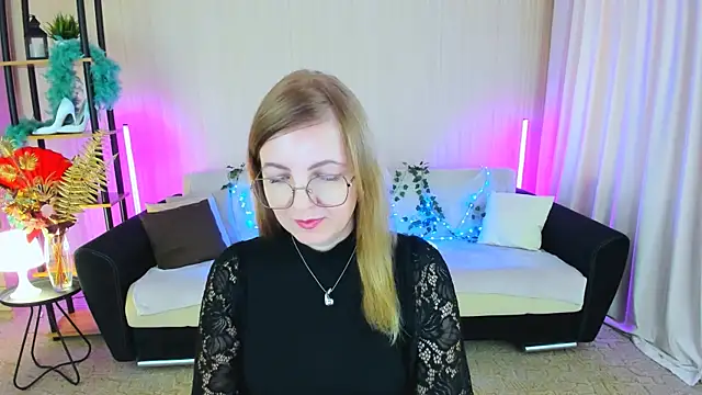 YourUniverser online show from September 2025 09:42:02 AM