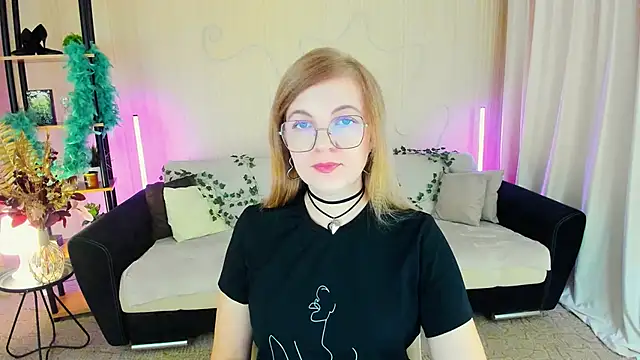 YourUniverser online show from November 2025 09:31:02 AM