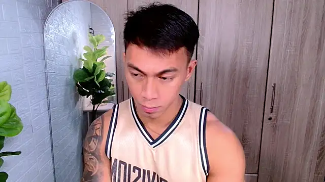 PinooyMilker online show from October 2025 01:53:02 AM