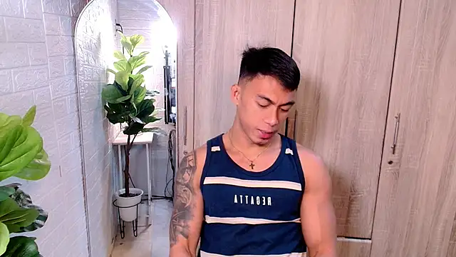 PinooyMilker online show from November 2025 02:02:02 AM