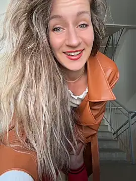EvvaMur online show from May 2026 01:57:01 AM