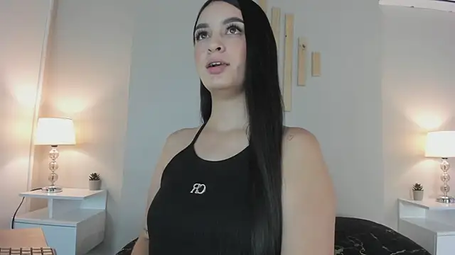 natachadiaz  online show from November 2025 11:21:01 AM