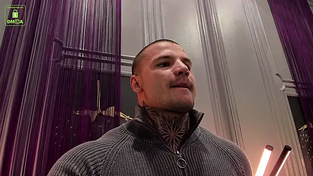 Snapshot of OliverSport chatting on December 2024 03:42:02 PM OliverSport online show from December 2024 03:42:02 PM