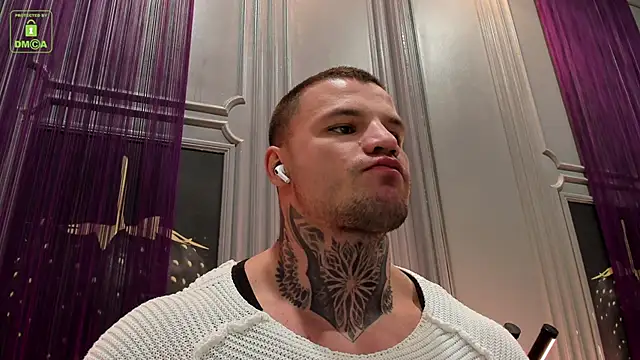 Snapshot of OliverSport chatting on January 2025 03:14:02 PM OliverSport online show from January 2025 03:14:02 PM