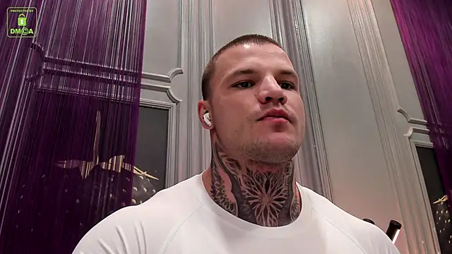 Snapshot of OliverSport chatting on February 2025 03:36:02 PM OliverSport online show from February 2025 03:36:02 PM